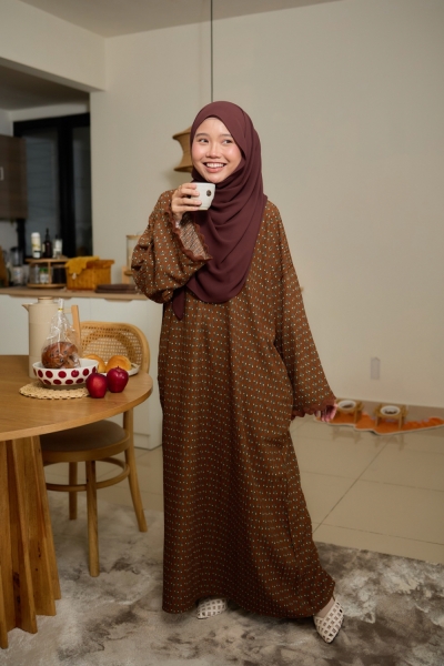 Ironless Kaftan in Brownie